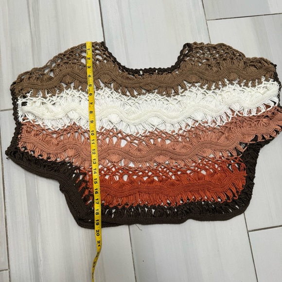 Crocheted knit sweater over shirt top accent - Picture 3 of 3